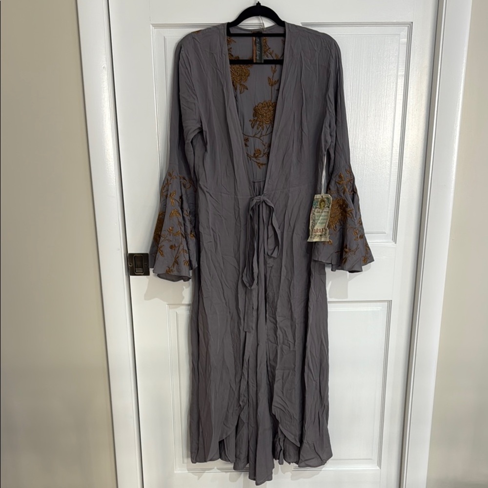 ARATTA Gold Embroidered Kimono